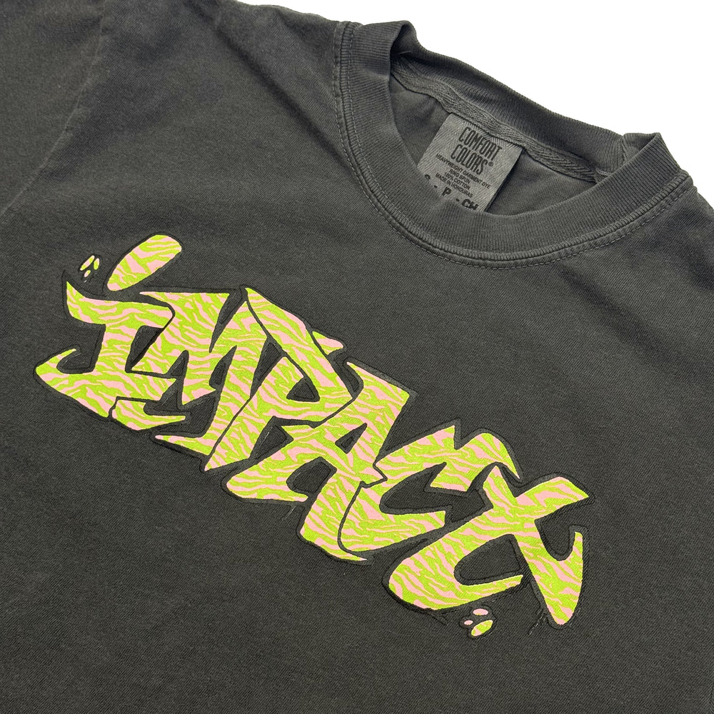 IMPACT Graffiti Tee Pepper